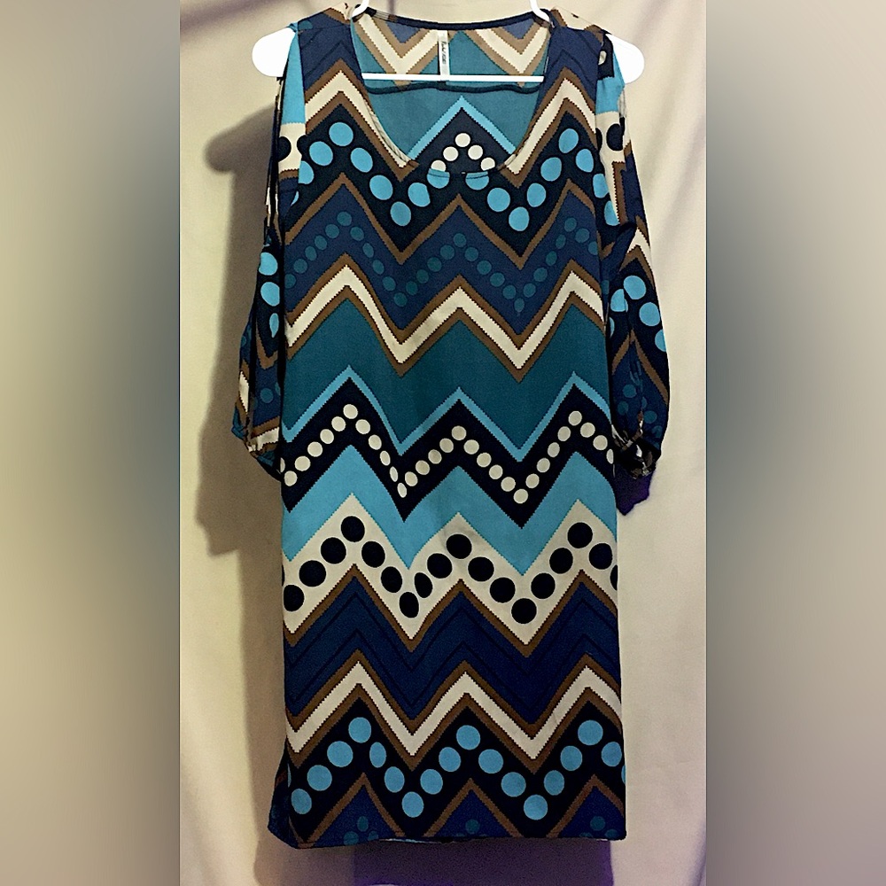 BEAUTIFUL COLD SHOULDER DRESS